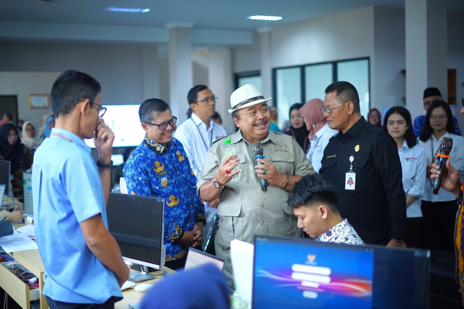 Anggota DPR RI Fraksi PKS Dapil Jawa Barat IX, Ateng Sutisna, meninjau langsung pelayanan publik di Mal Pelayanan Publik (MPP) dan RSUD Kabupaten Subang